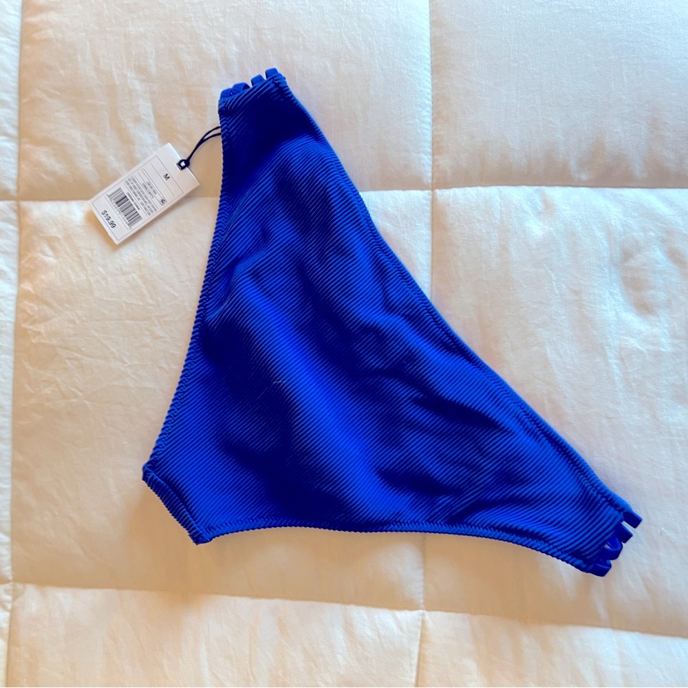 Blue Bikini - Picture 3 of 7